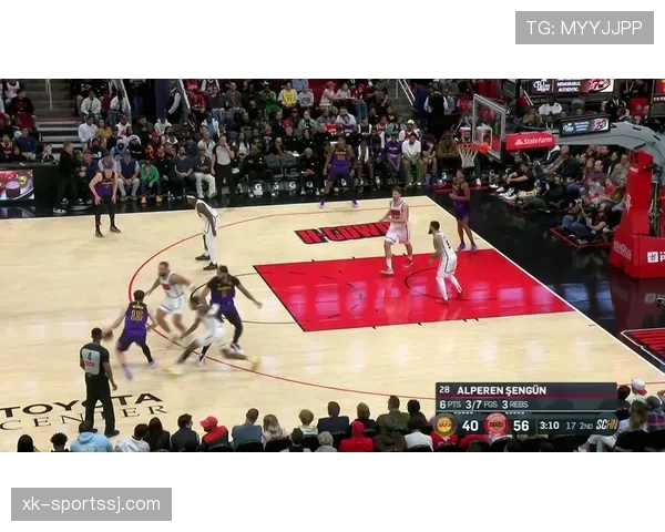 戴维斯低位单打胜过无球跑动季后赛效率飙升