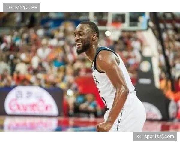 科比通过无球跑动拉开空间提升三分效率明显超过沃克