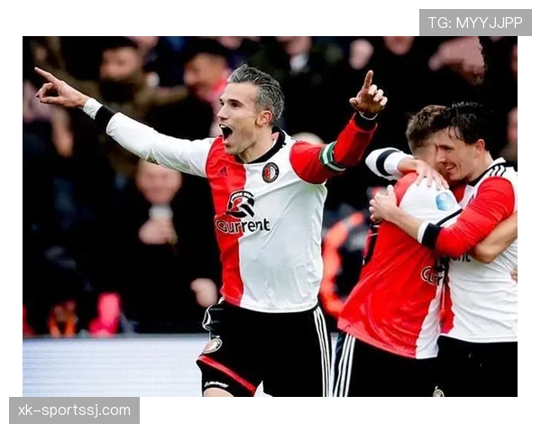 凯恩与范佩西英超进攻效率与全能性差异解析